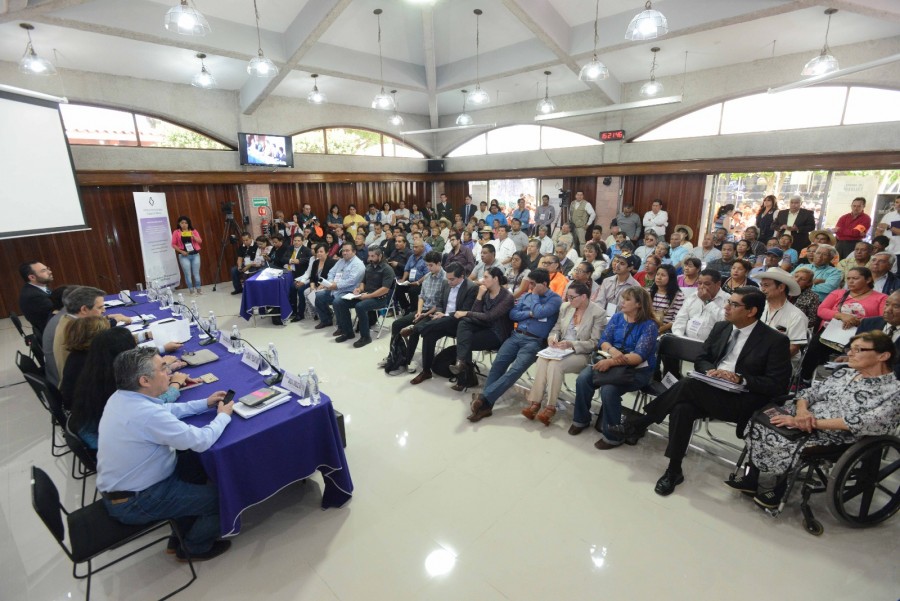 Entre momentos de tensión se celebran asamblea para crear circunscripciones electorales en la CDMX