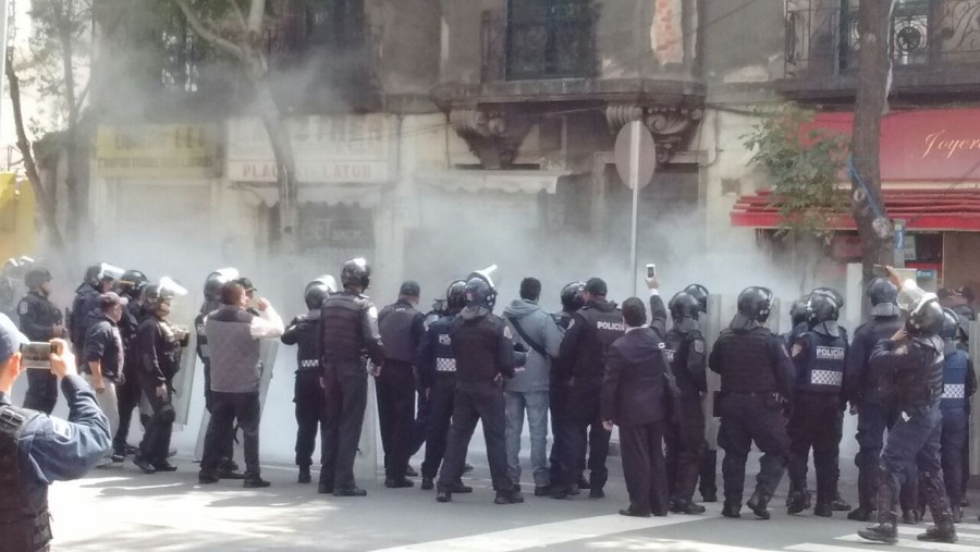Desalojan predio en Bucareli