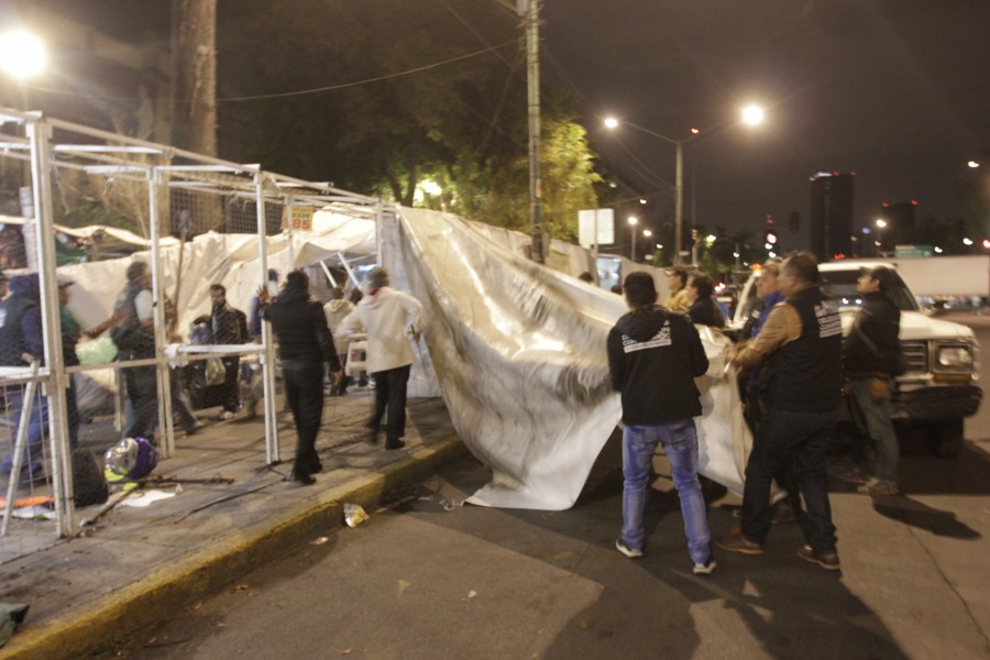 Retiran ambulantes de San Cosme; diputado constituyente niega vÃ­nculo con comerciantes