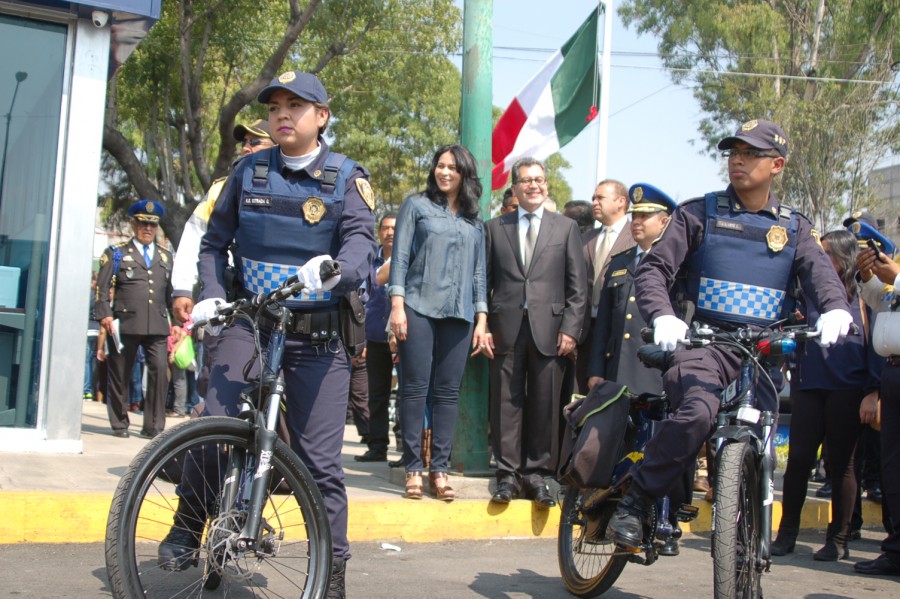 Iztapalapa reconoce a policÃ­a delegacional