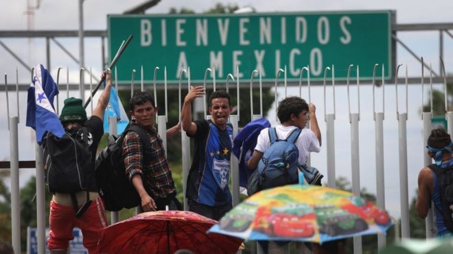 Nueva caravana de migrantes centroamericanos se dirige a frontera con México