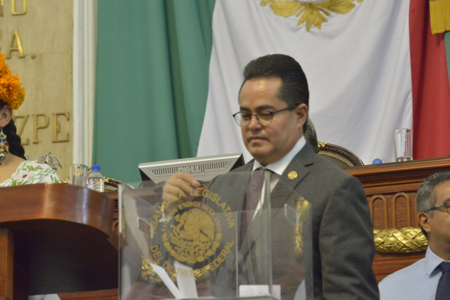Refrenda ALDF su compromiso en la ConstituciÃ³n