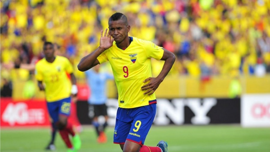 Fidel Martínez sufre lesión con su selección