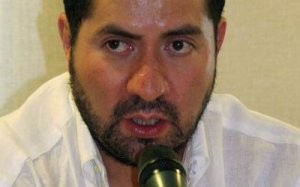 Comisionado de Reconstrucción CDMX asistió en estado etílico a reunión con damnificados