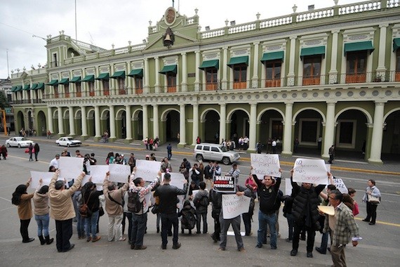 Toman el palacio de gobierno de Veracruz