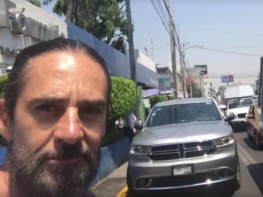 Exhiben vehículos del PAN mal estacionados del equipo de Josefina Vázquez Mota