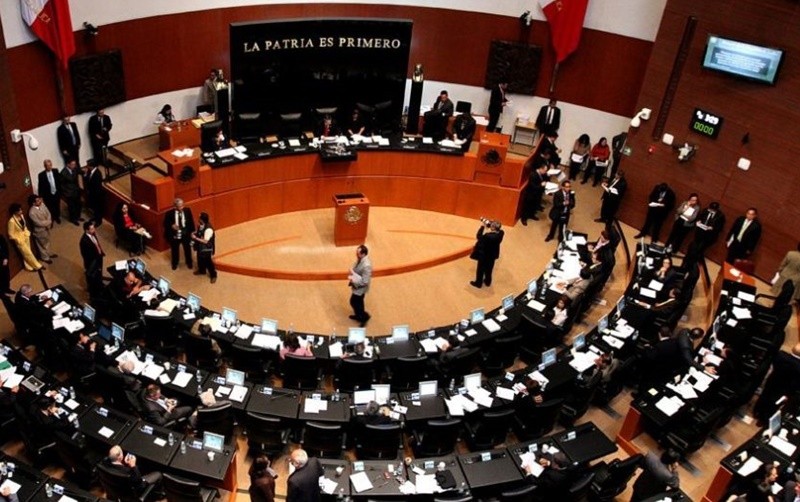 Senado reduce al mínimo actividades por COVID19