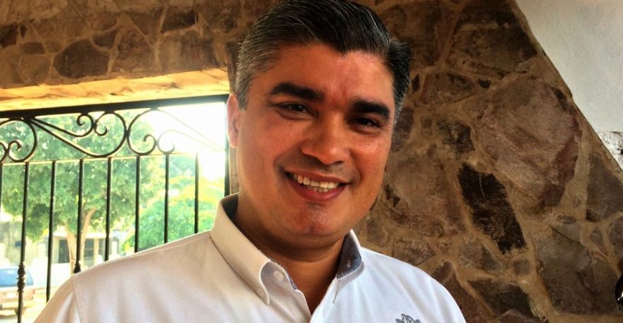 Le disparan al director del ISSSTE