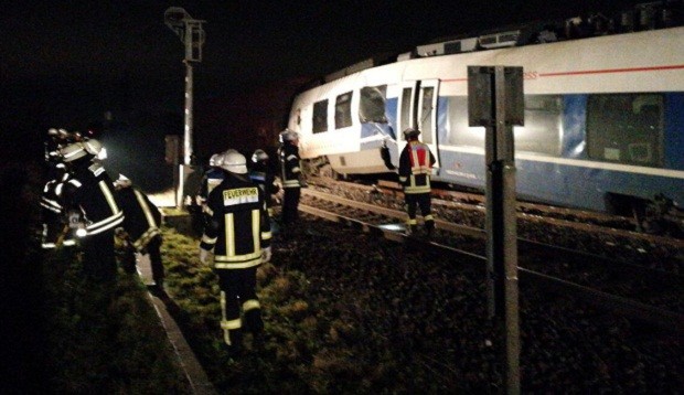 Reportan choque de trenes en Alemania