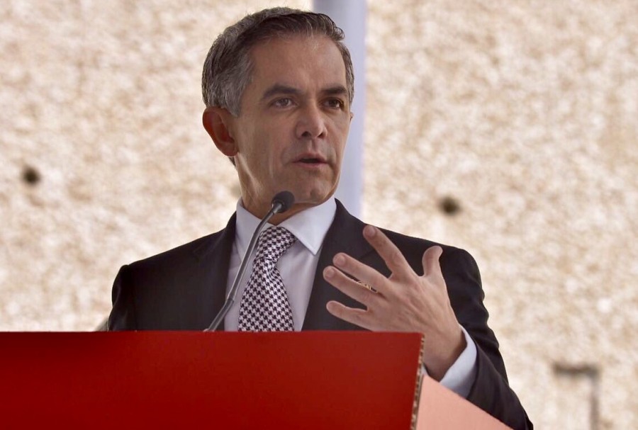Pide Mancera a Peña homologar salarios del Gobierno Federal con los de la CdMx