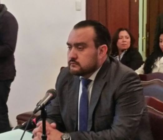 Acusado de inelegible por su perfil y antecedentes, comparece en la ALDF el penúltimo aspirante a comisionado del Infodf