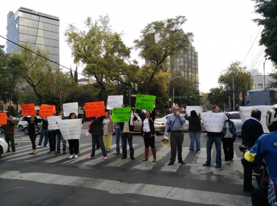 Protestan vecinos de la Roma por construcciÃ³n de megaobra