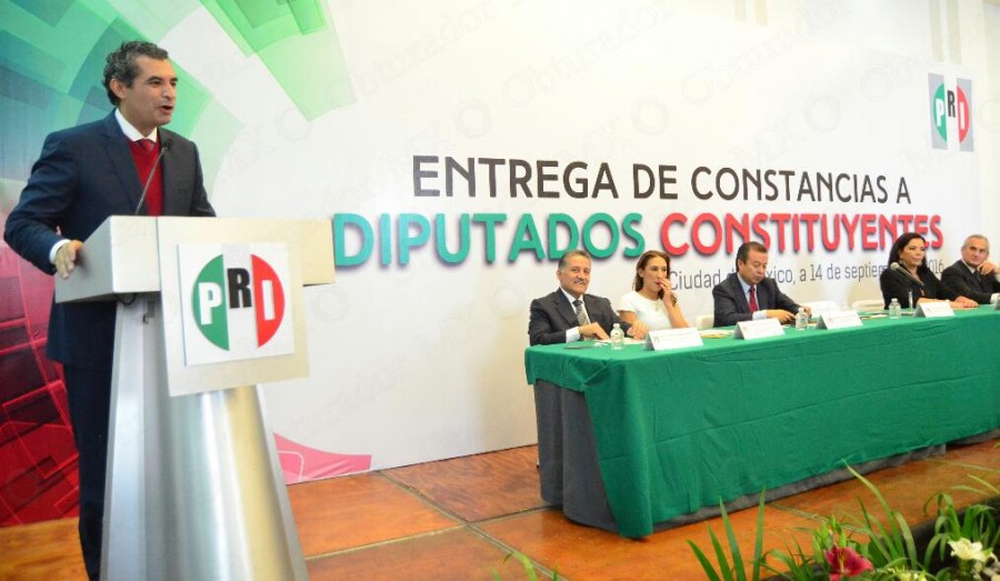 Entregan constancias a diputados Constituyentes