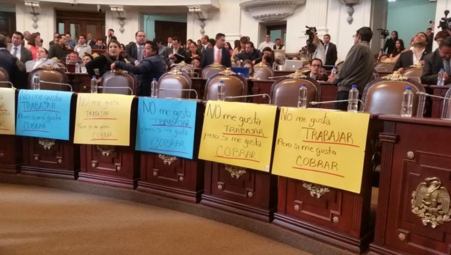 El desorden no tiene pausa en la ALDF. Con su ausencia Morena pone en jaque la sesión y les descuentan el día
