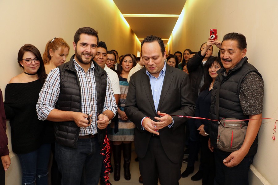 Celebran noche de flores en la Central de Abasto