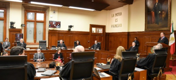 Declara Suprema Corte inconstitucional custodia automática de menores a madres