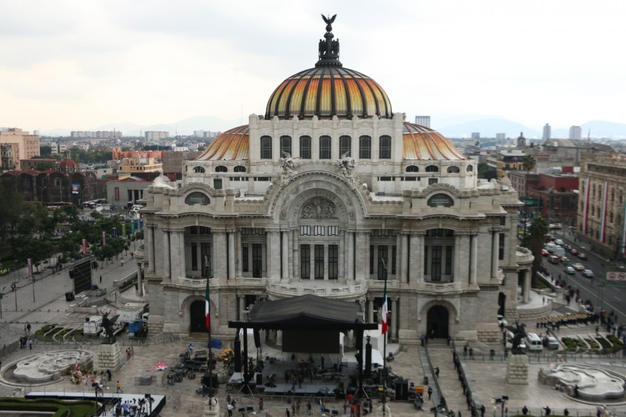 Continúan preparativos para recibir cenizas de Juan Gabriel
