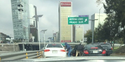 Captan asalto doble en CdMx