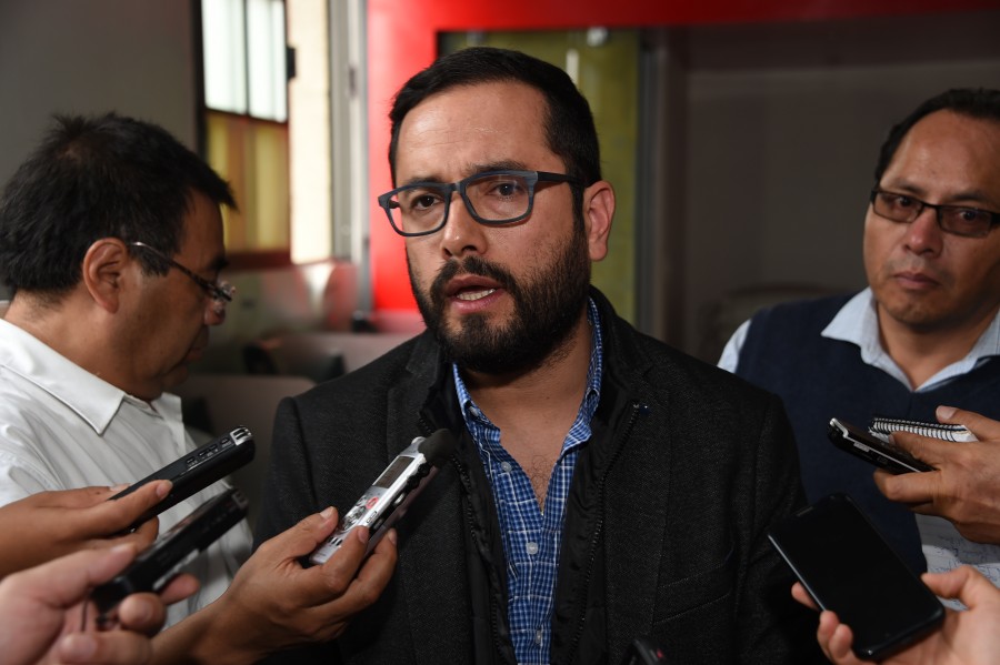 ContinÃºa el pleito entre Romo y GÃ¡lvez; el diputado la demanda por daÃ±o moral