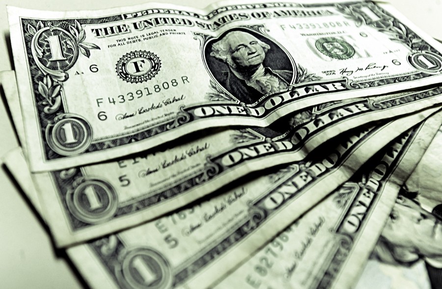 Crece economía de Estados Unidos más de lo previsto