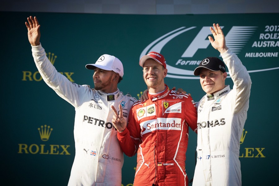 Vettel triunfa en GP de Australia. Checo termina en séptimo