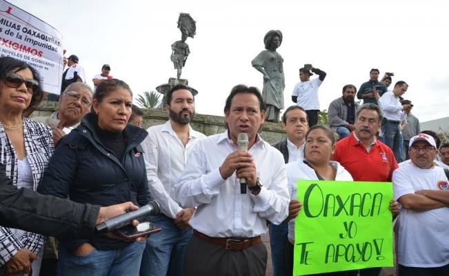 Empresarios cumplen amenazas y paralizan Oaxaca