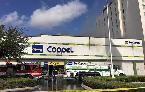 Se incendia tienda Coppel en Reynosa