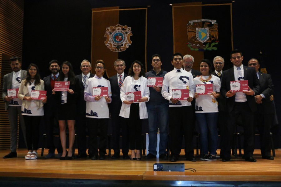 Entrega Mancera 37 mil tarjetas de Metro a estudiantes de la UNAM