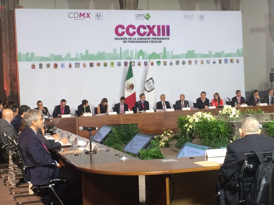 México se tiene que atrever ya al incremento del salario mínimo: Mancera