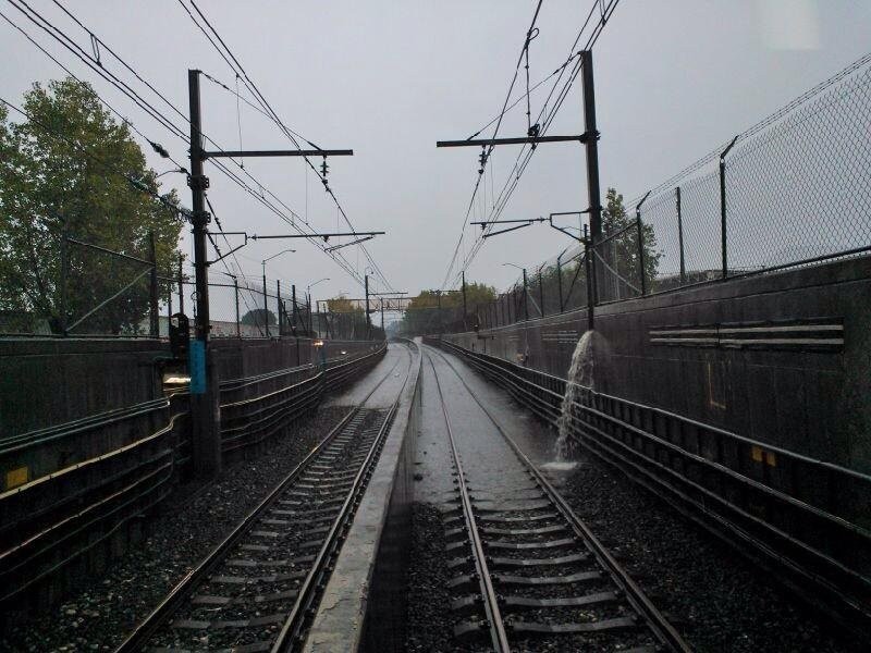 Afecta intensa lluvia al metro de la CdMx