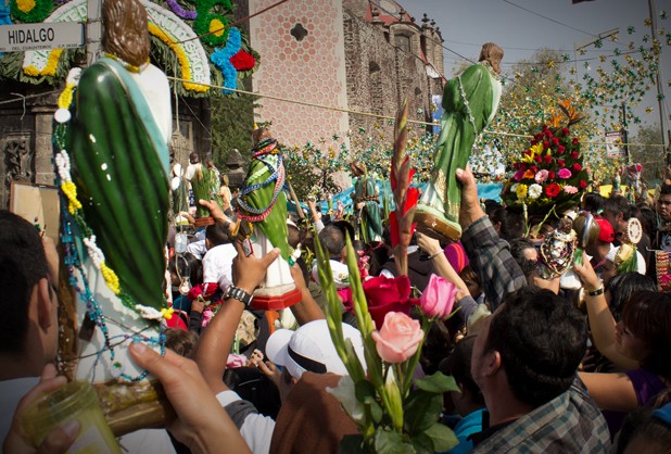 Miles de creyentes se congregan en la Iglesia de San Juditas