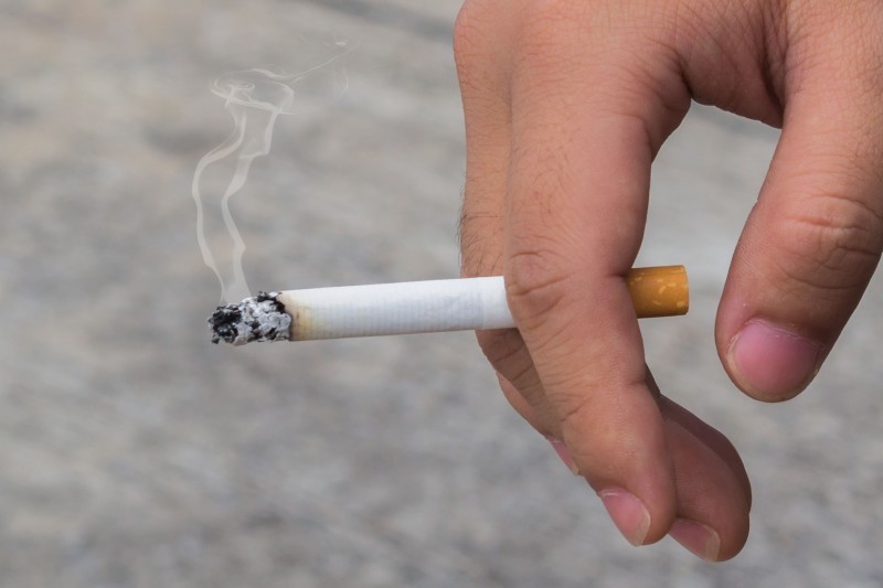 Monreal pretende que autos particulares sean 100% libres de humo
