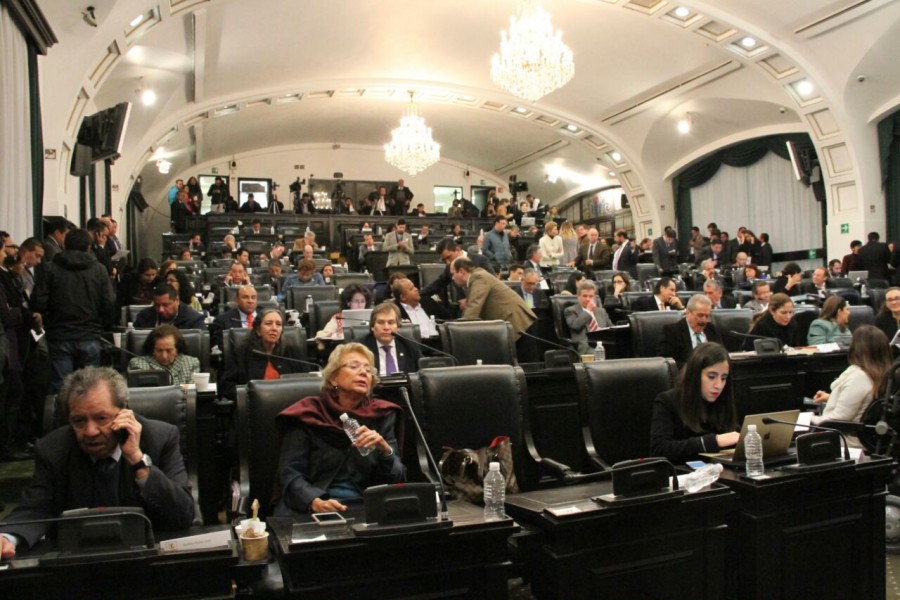 Aprueban en lo general artículo 18 de la Constitución de la CDMX y ventanean a diputados taurinos