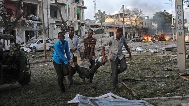 Ataque terrorista en Somalia deja 16 muertos
