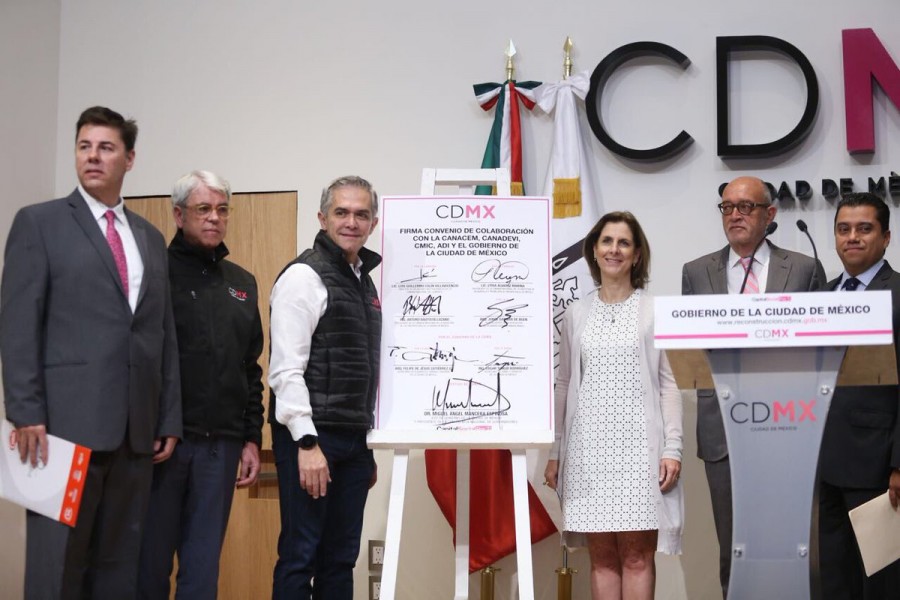 Gobierno capitalino firma convenio con Cámara de industria cementera para reconstrucción de la CdMx
