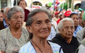 Capacitan a cuidadoras de Adultos Mayores