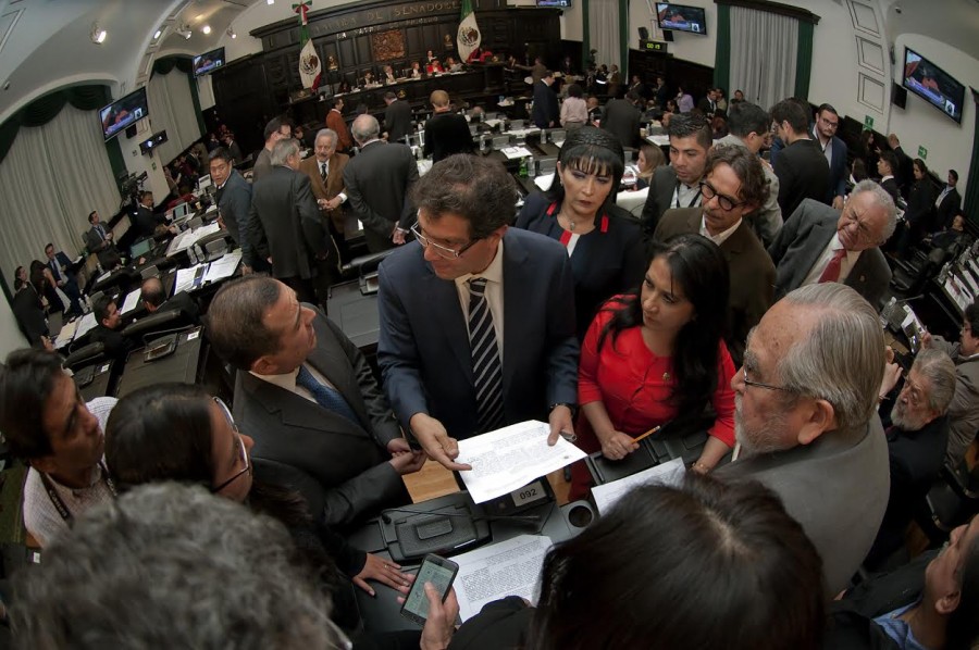Una palabra fue el polvorín; una diputada encendió la mecha en la Asamblea Constituyente
