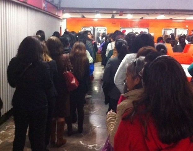 Amplía STC Metro horario de abordaje ordenado