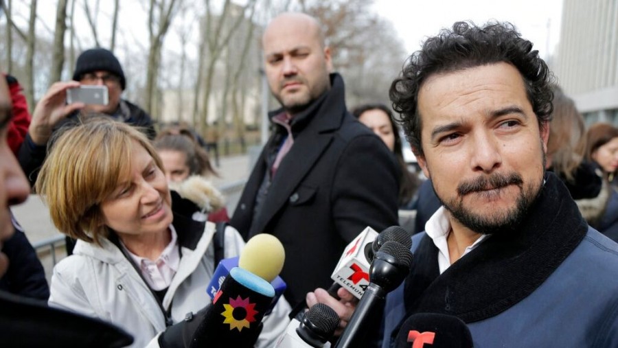 Actor que interpreta a El Chapo va a verle a su juicio