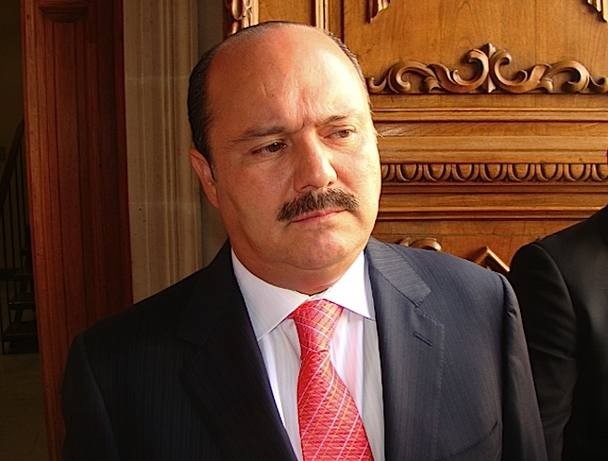 Descubren caja chica de César Duarte