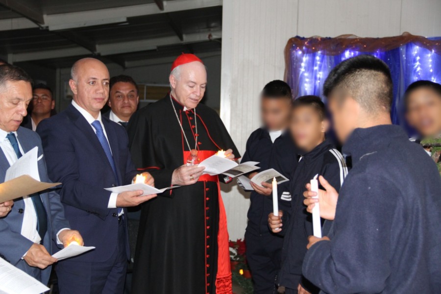 Celebran adolescentes en internamiento preventivo posada navideña