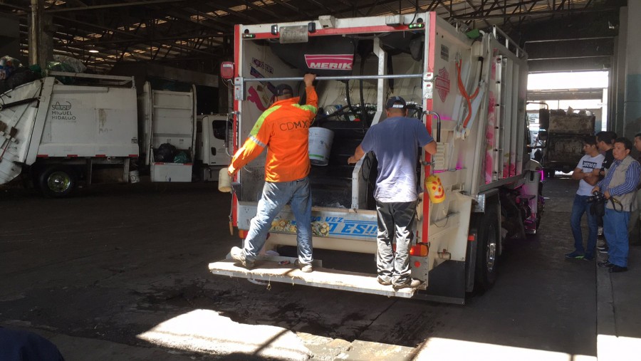 Capacitan a personal de limpia sobre norma 24 para separación de desechos
