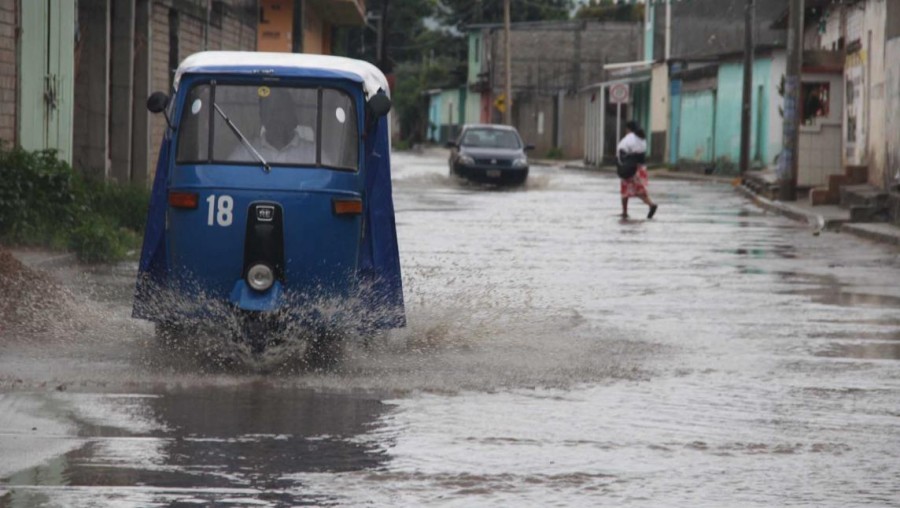 Cuatro desaparecidos en Oaxaca por lluvias