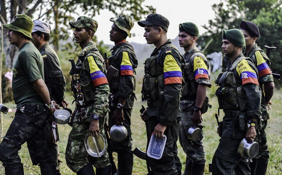Las FARC no descarta dialogo con Uribe