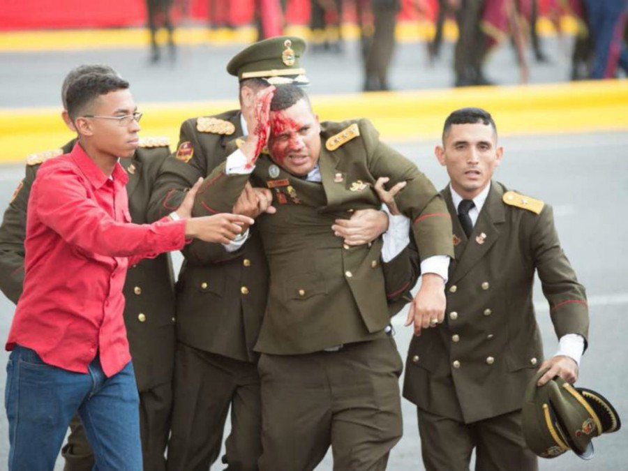 Venezolanos marchan en apoyo a Maduro tras supuesto atentado