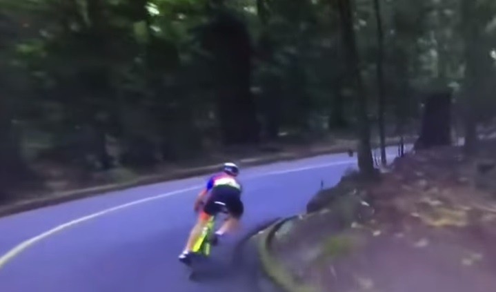 Cae holandesa en prueba de ciclismo