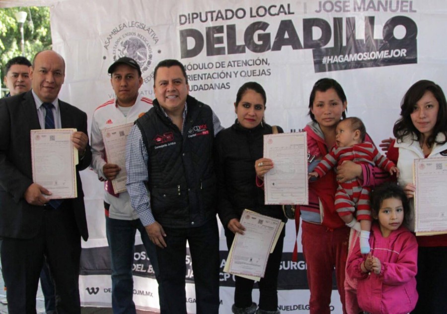 Entregan 70 mil acatas de nacimiento gratis en la CDMX