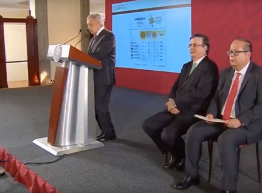 Anuncia AMLO beca de 240 mil pesos a deportistas panamericanos