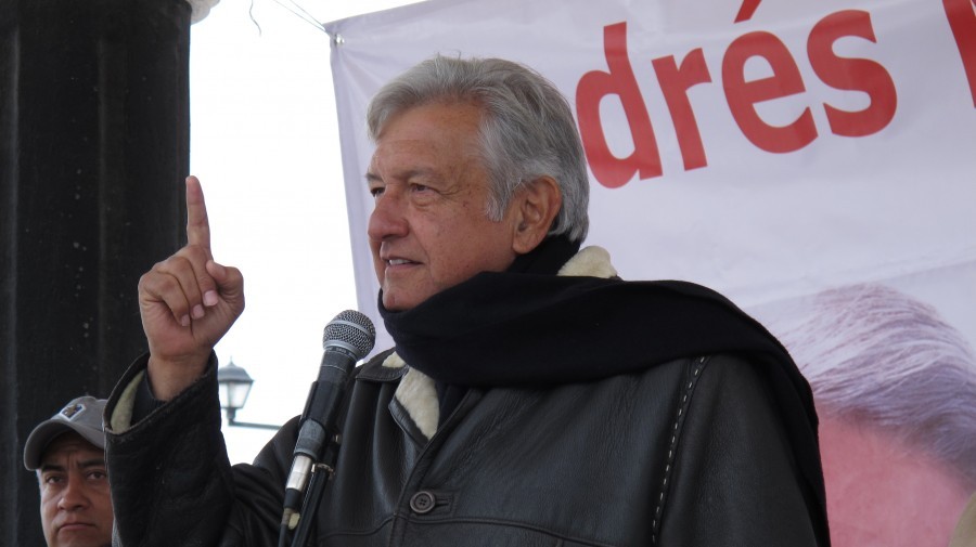Presenta AMLO su #3de3
