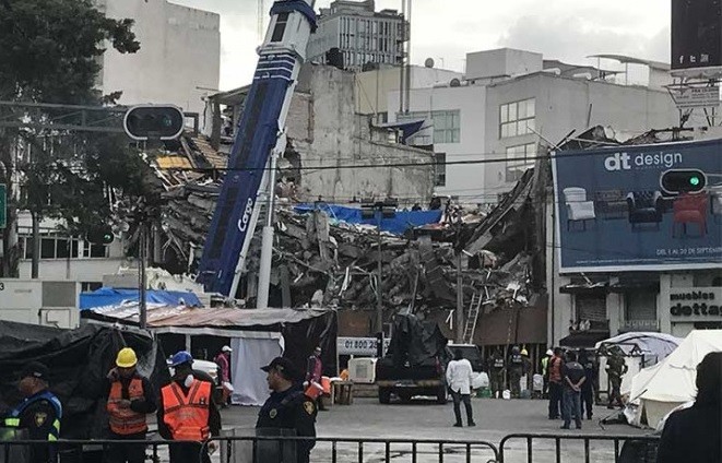Después de rescatar a 7 cuerpos en las últimas horas, buscan un último en Álvaro Obregón 286
